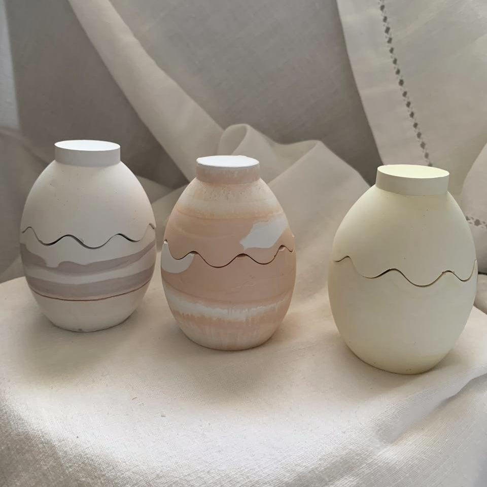 Uovo Decorativo con Candela – Contenitore in Resina Personalizzabile – foto 2