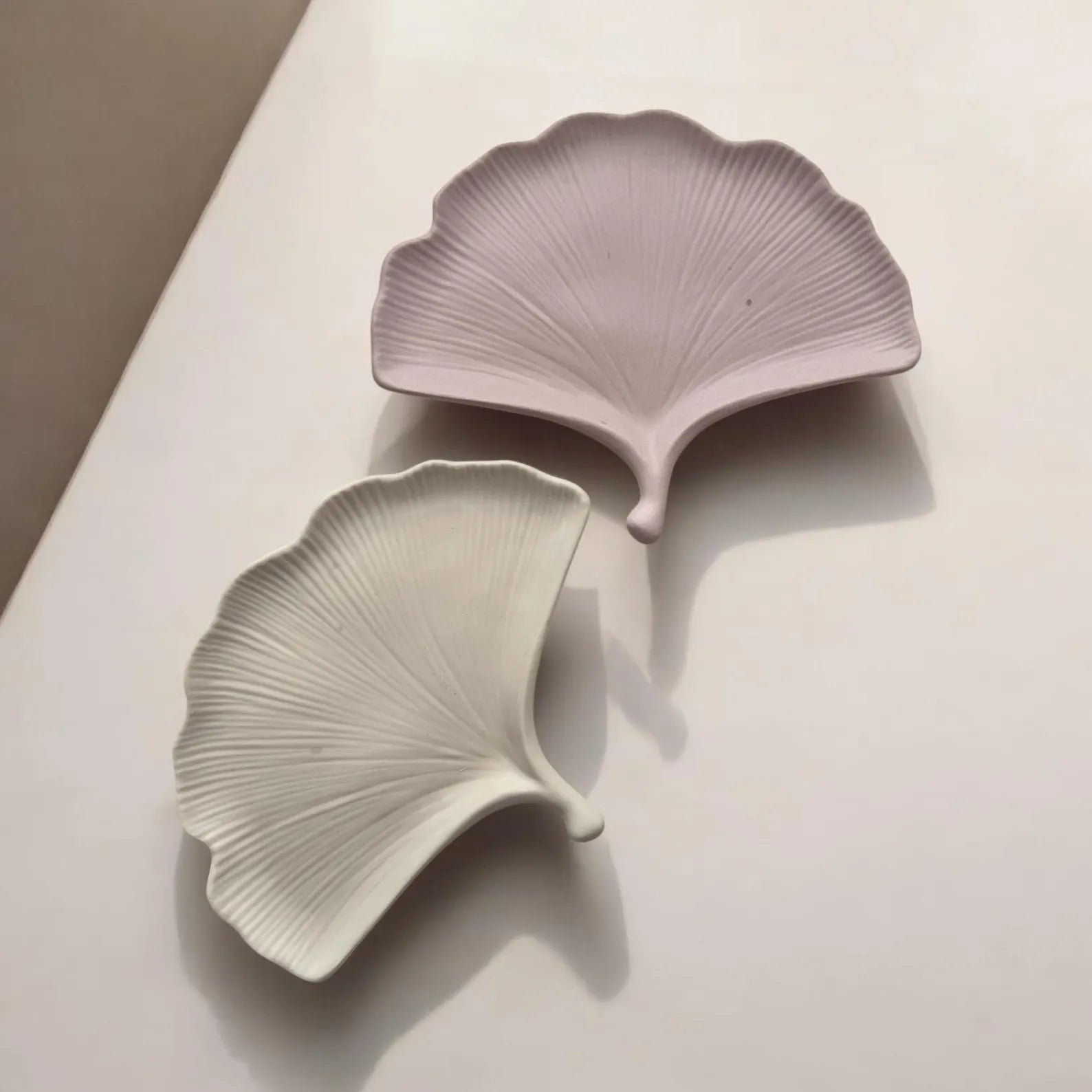 Foglia Incanto – Svuota tasche decorativo in resina