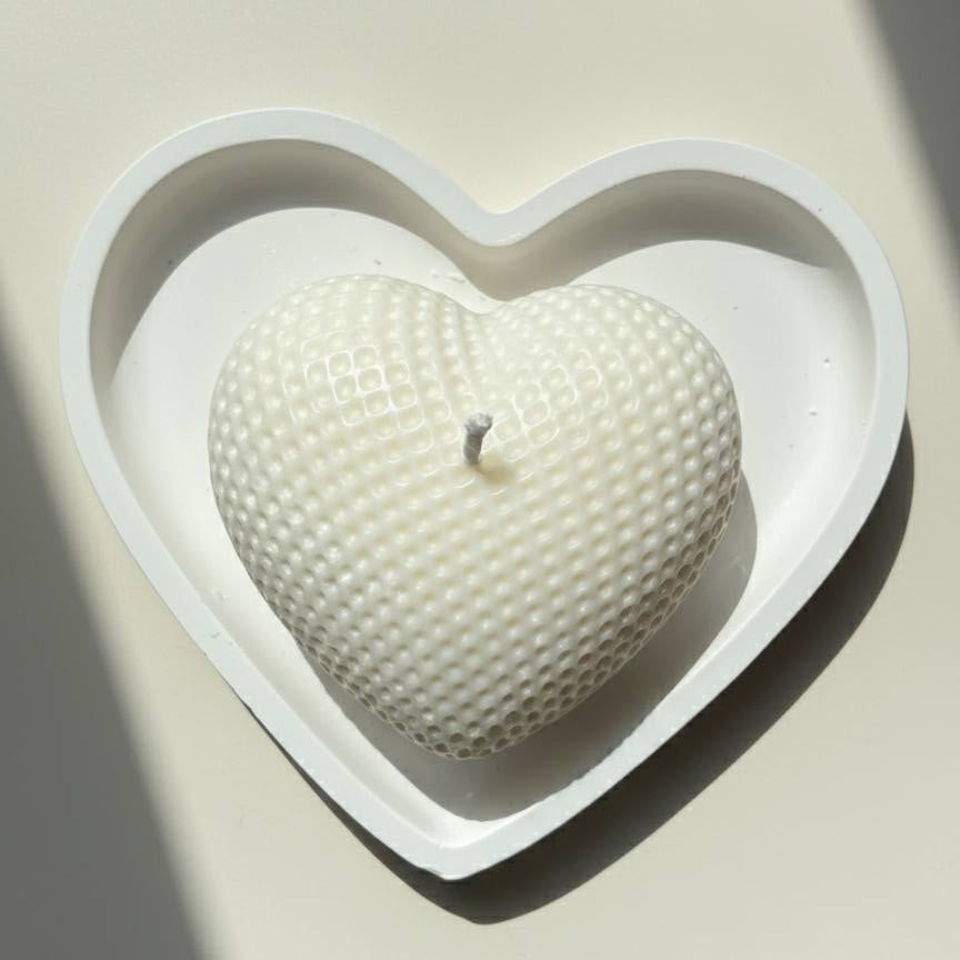 Candela cuore in cera di soia – foto 3