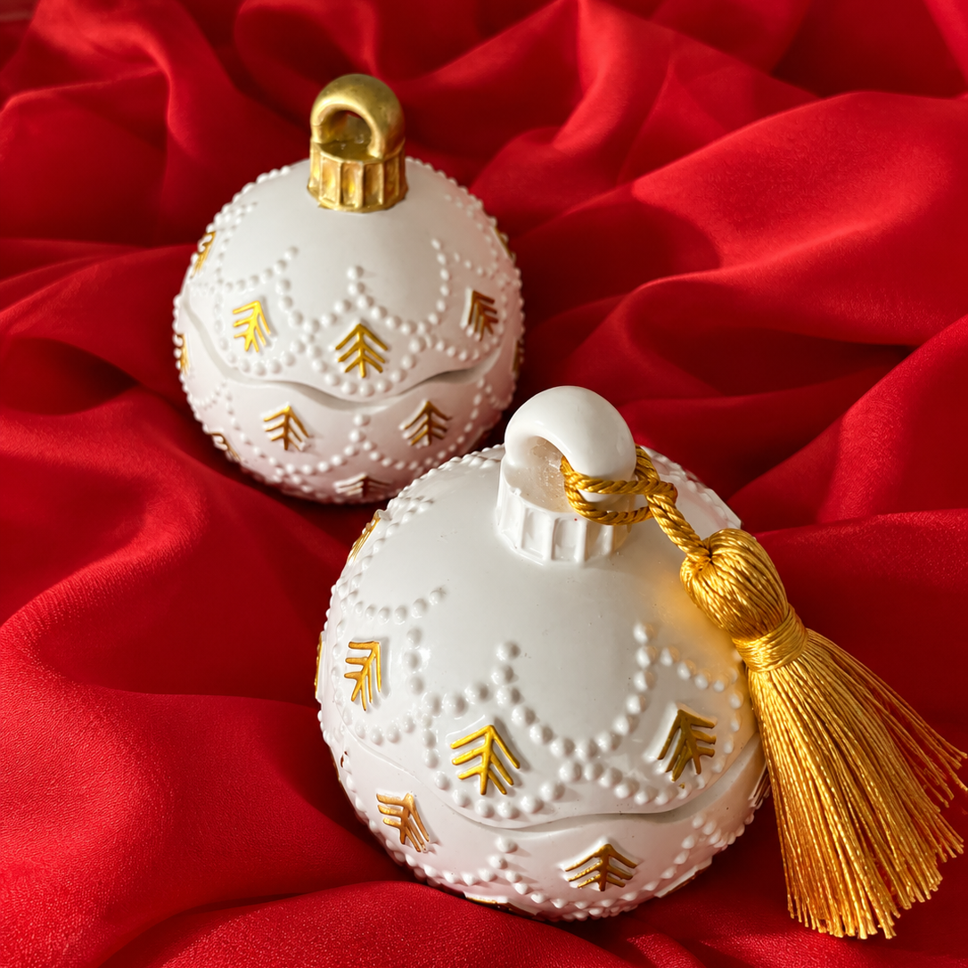 Pallina di Natale con Abeti in Rilievo
