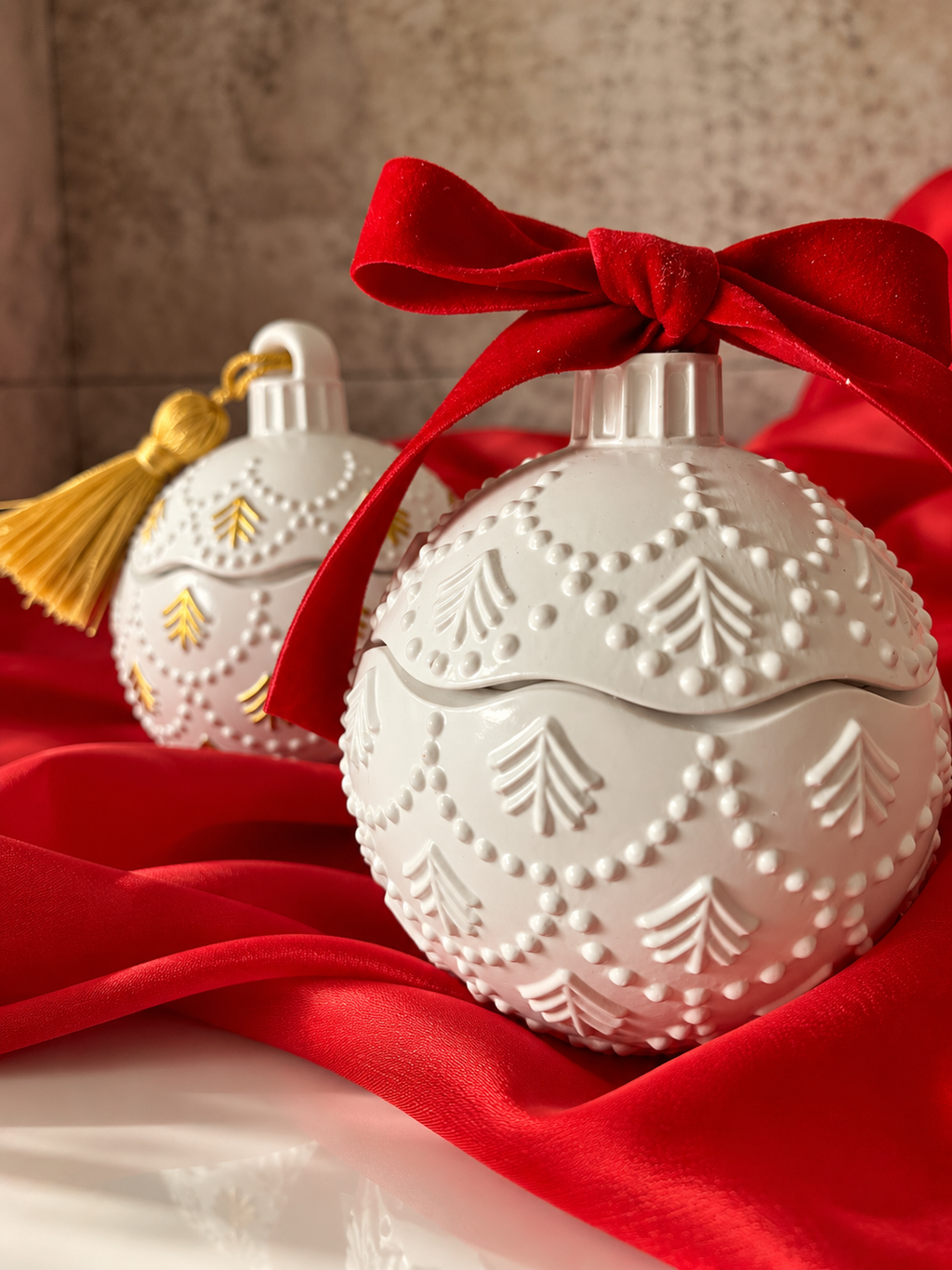 Pallina di Natale con Abeti in Rilievo